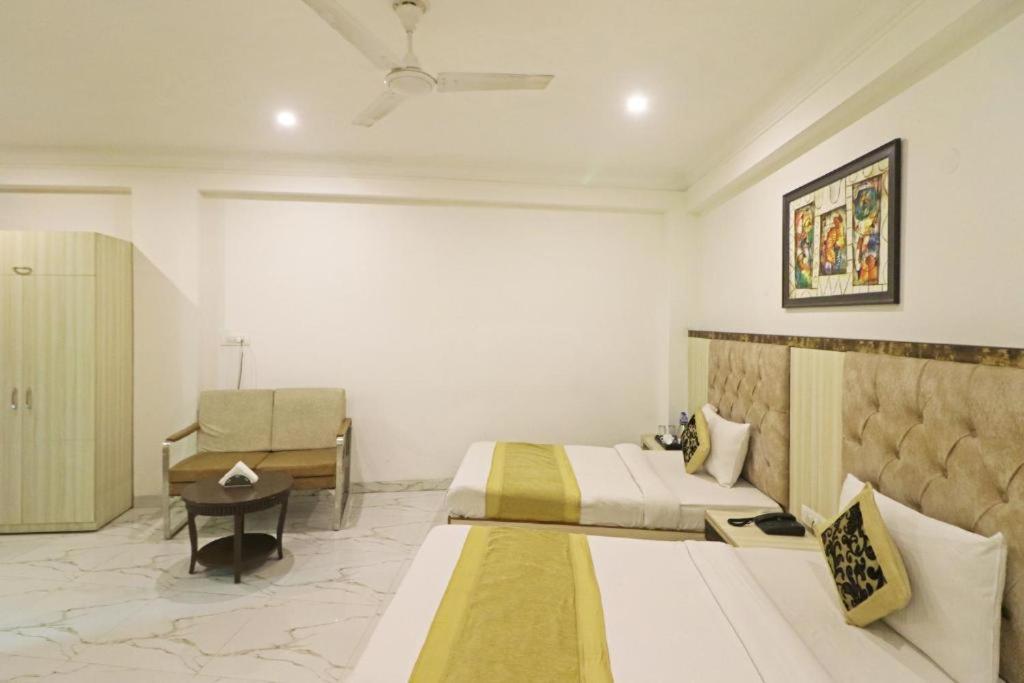 Hotel Almora Sky Near By Delhi International Airport With - Free Airport Pickup And Drop ニューデリー エクステリア 写真