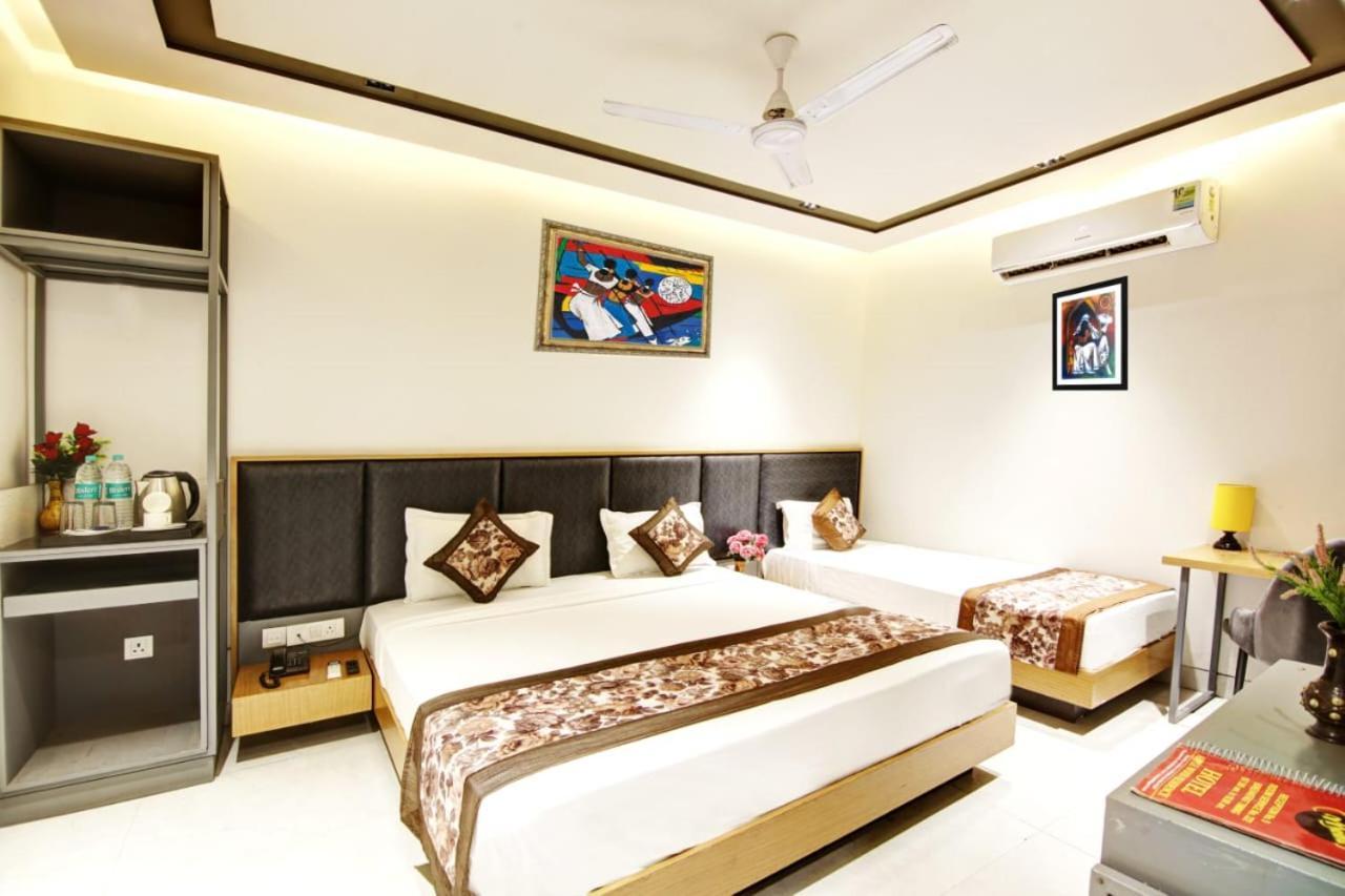 Hotel Almora Sky Near By Delhi International Airport With - Free Airport Pickup And Drop ニューデリー エクステリア 写真