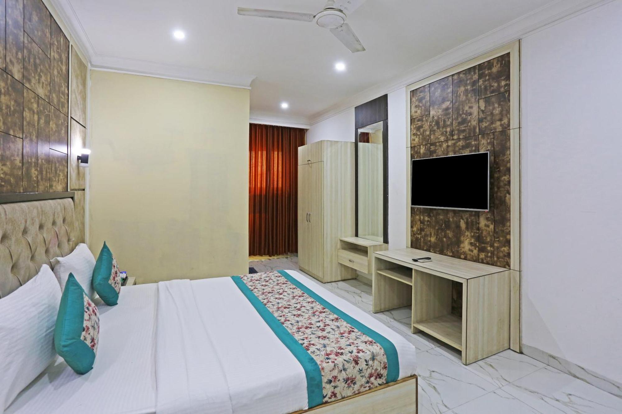 Hotel Almora Sky Near By Delhi International Airport With - Free Airport Pickup And Drop ニューデリー エクステリア 写真