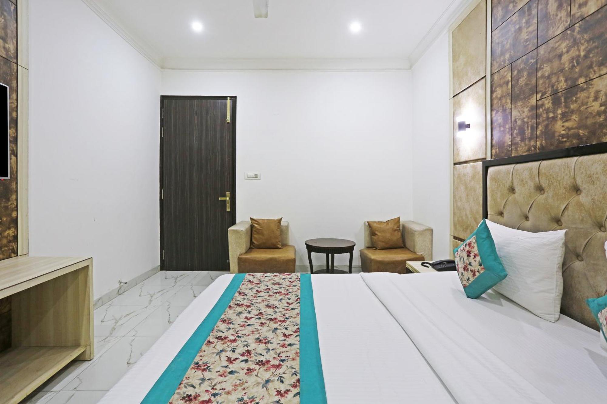 Hotel Almora Sky Near By Delhi International Airport With - Free Airport Pickup And Drop ニューデリー エクステリア 写真